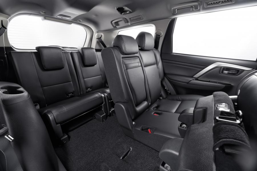 Интерьер Mitsubishi Pajero Sport HPE-S 2020 года  (LA) (фото 33 из 38)